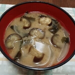 茄子と玉ねぎのお味噌汁